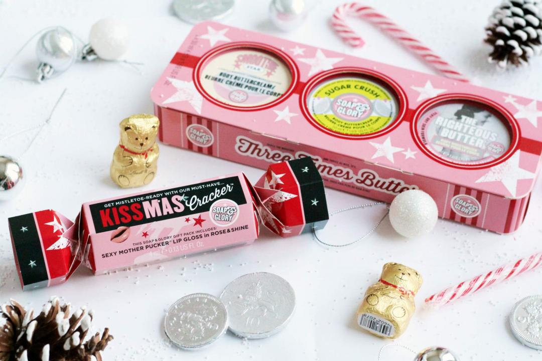 christmas-gift-gide-beauty-stocking-fillers-soap-an-glory-balance-me-bareminerals-moxie-lipgloss-clarins-lip-oils-3