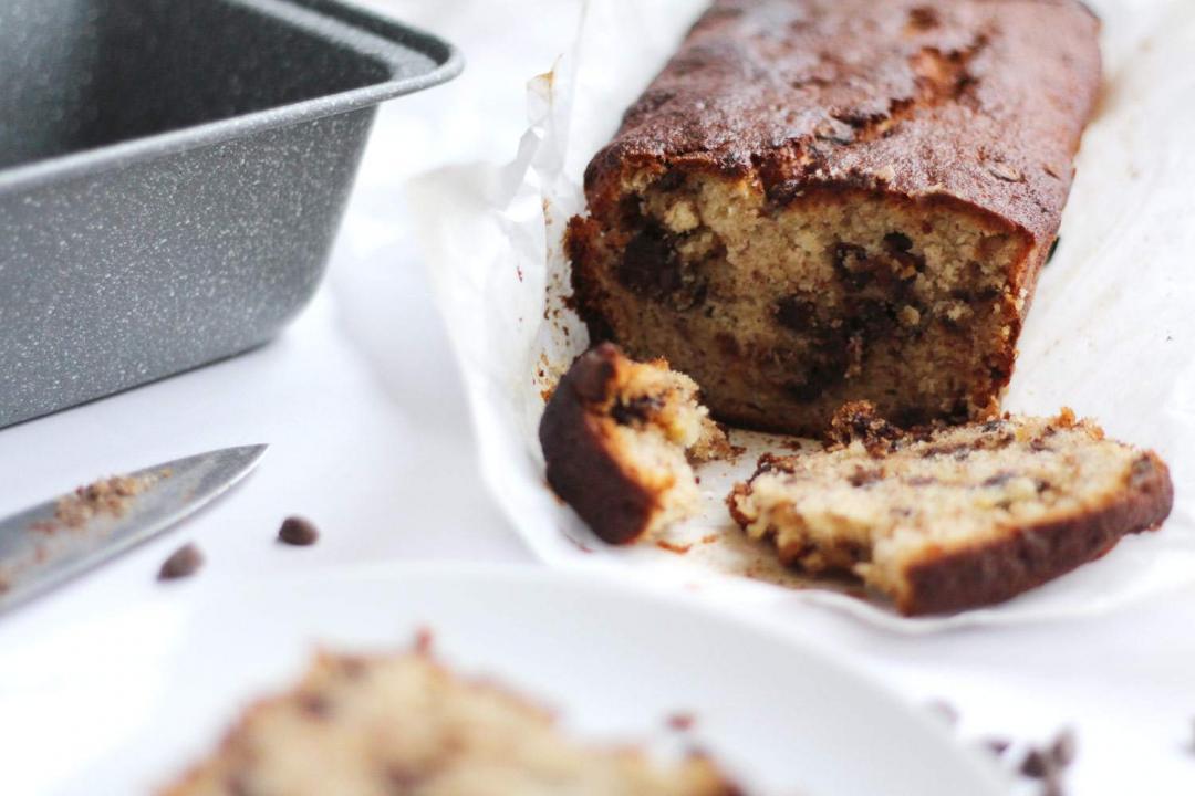 easy-chocolate-chip-banana-bread-recipe-loaf-baking-2