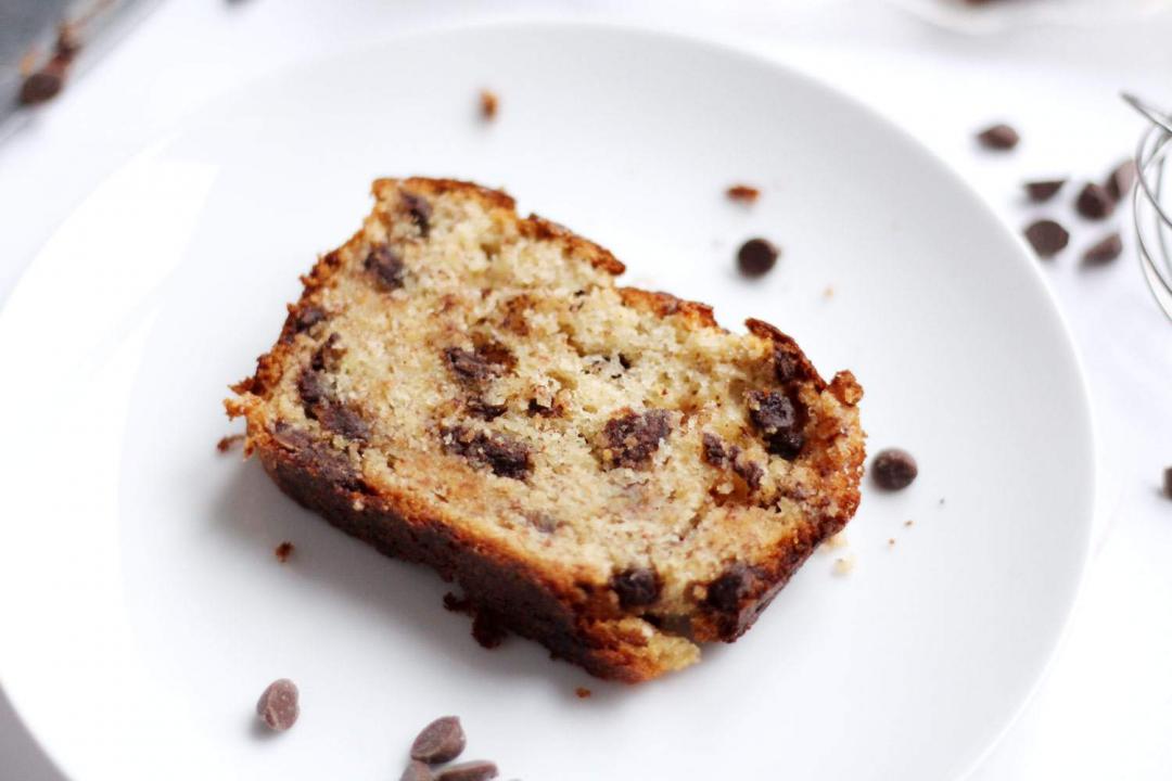 easy-chocolate-chip-banana-bread-recipe-loaf-baking-3