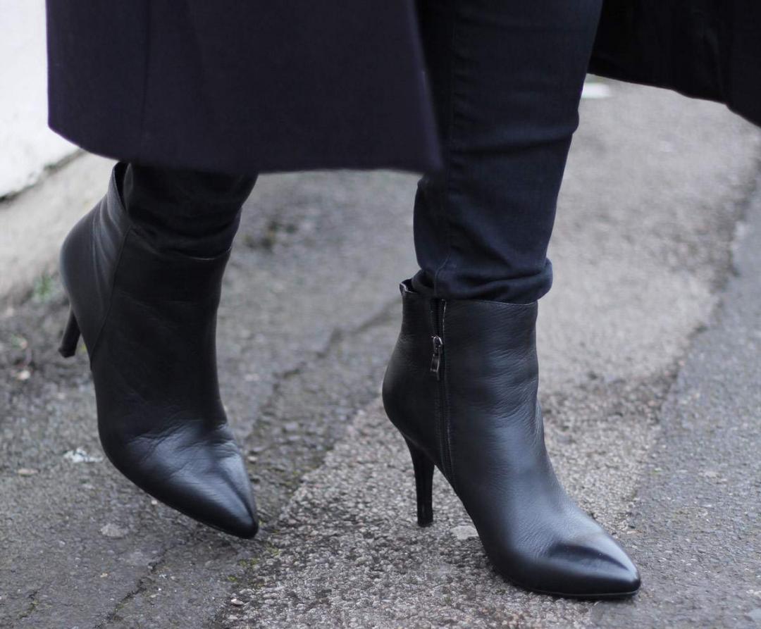 zara-military-coat-chloe-faye-bag-black-small-daniel-footwear-boots-10