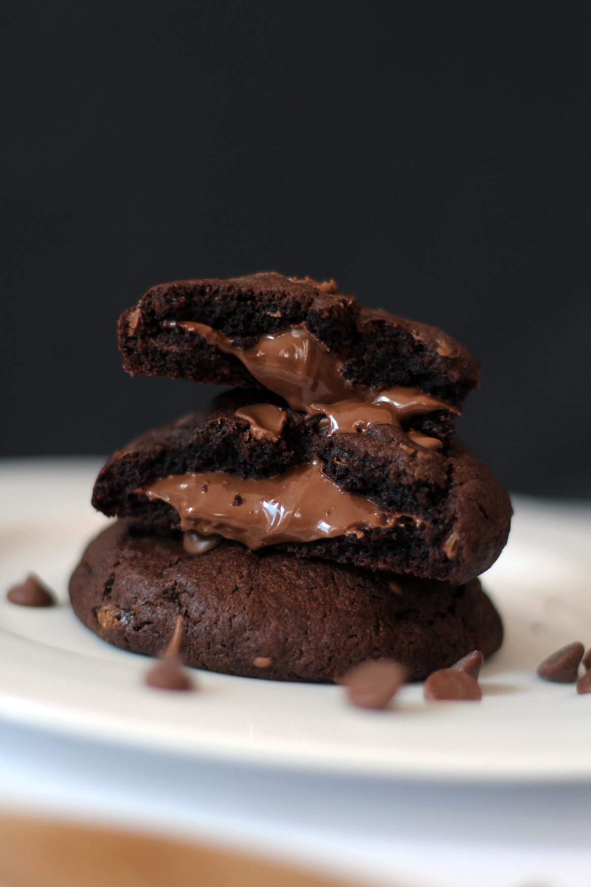 nutella-stuffed-double-chocolate-cookies-recipe-melt-in-the-middle-cookie