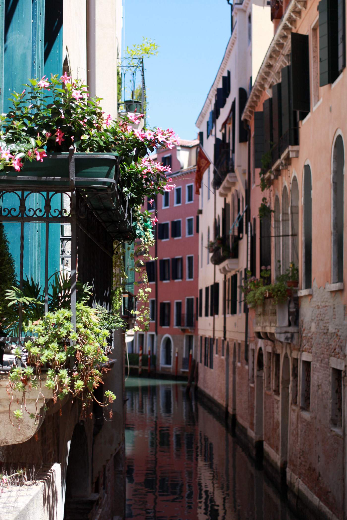 venice-italy-canal-photography-travel-blogger-san-marco