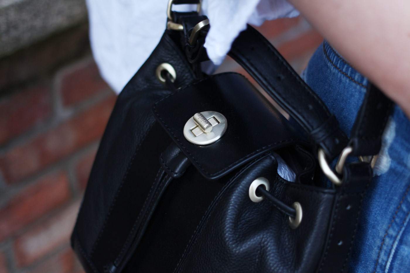 ego-boots-denim-skirt-oversized-white-shirt-radley-bag-8