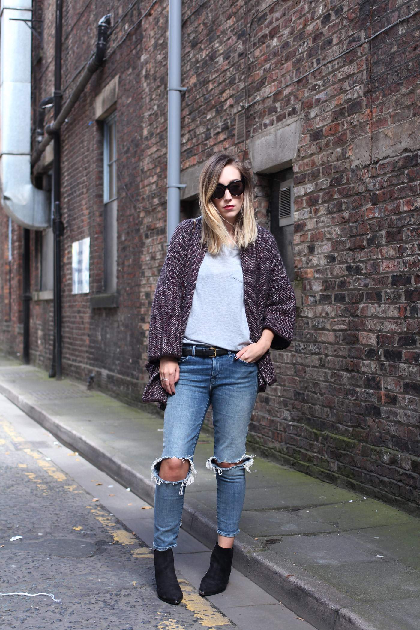 mango-cardigan-acne-jensen-boots-ripped-jeans-autumn-outfit