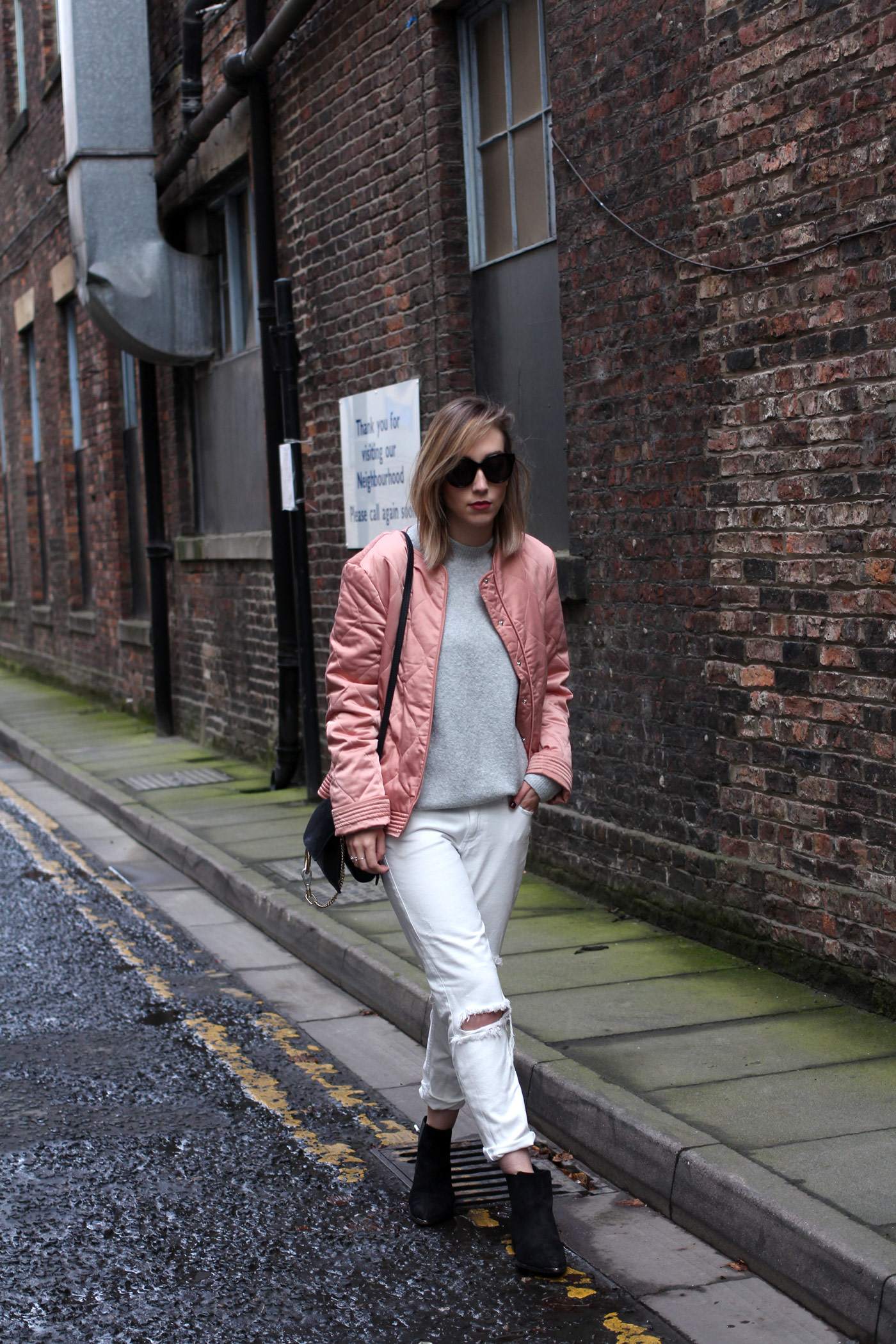 asos-pink-quilted-jacket-white-boyfriend-jeans-acne-jensen-6