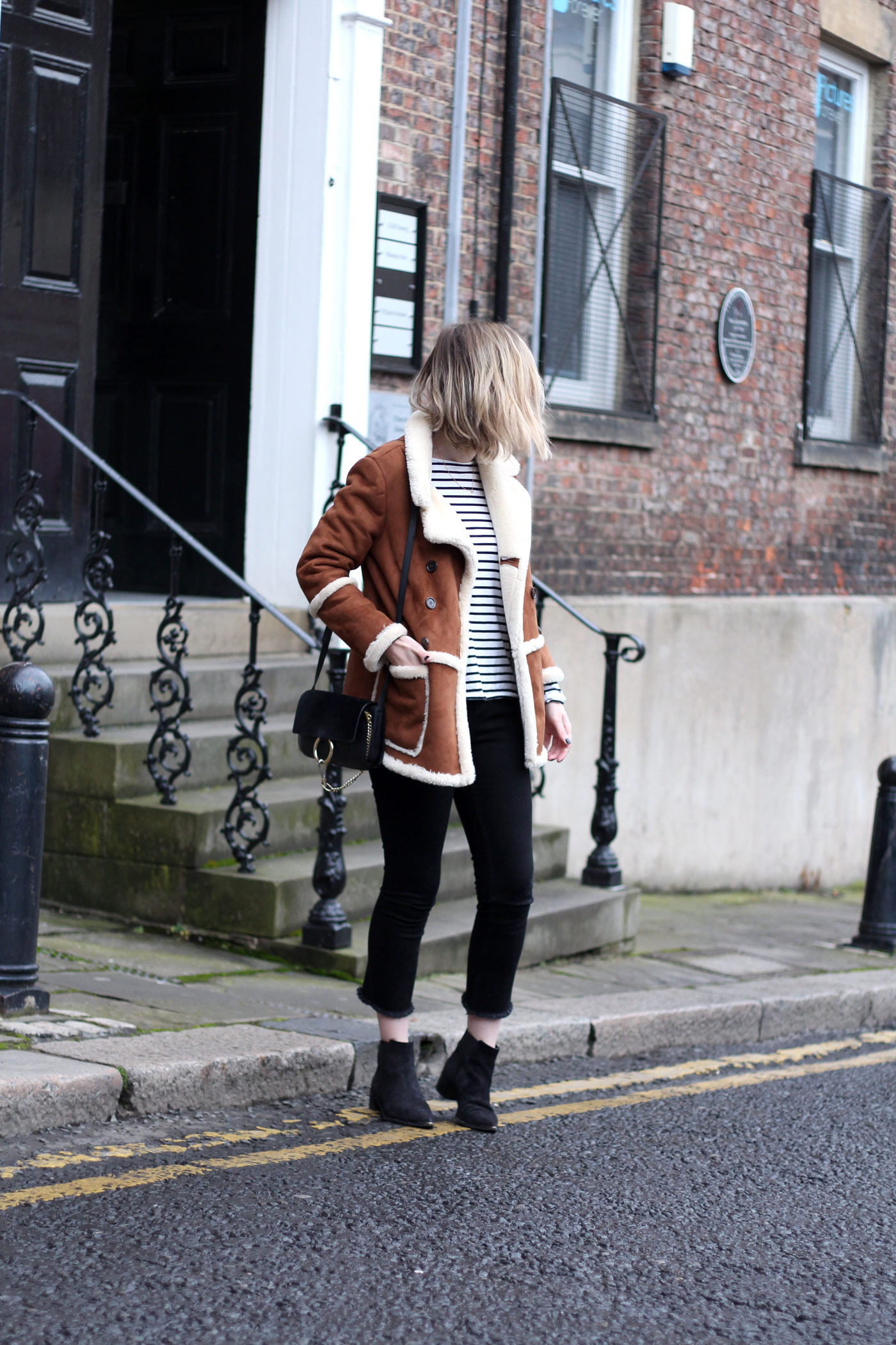 topshop-sheepskin-vintage-coat-chloe-faye-black-acne-jensen-suede3