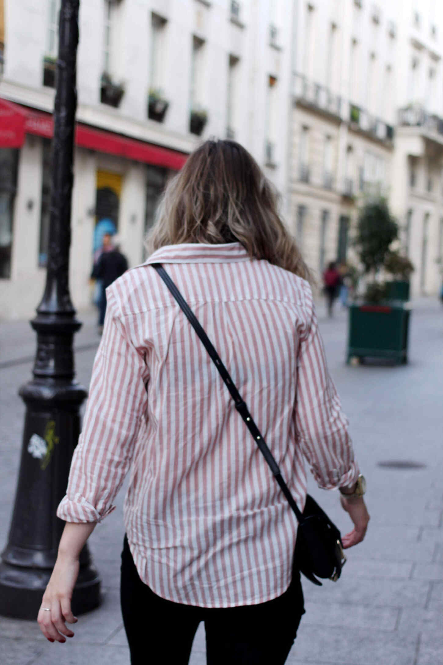 outfit-paris-photo-diary-travel-blogger-spring-22 outfit-paris-photo-diary-travel-blogger-spring-22