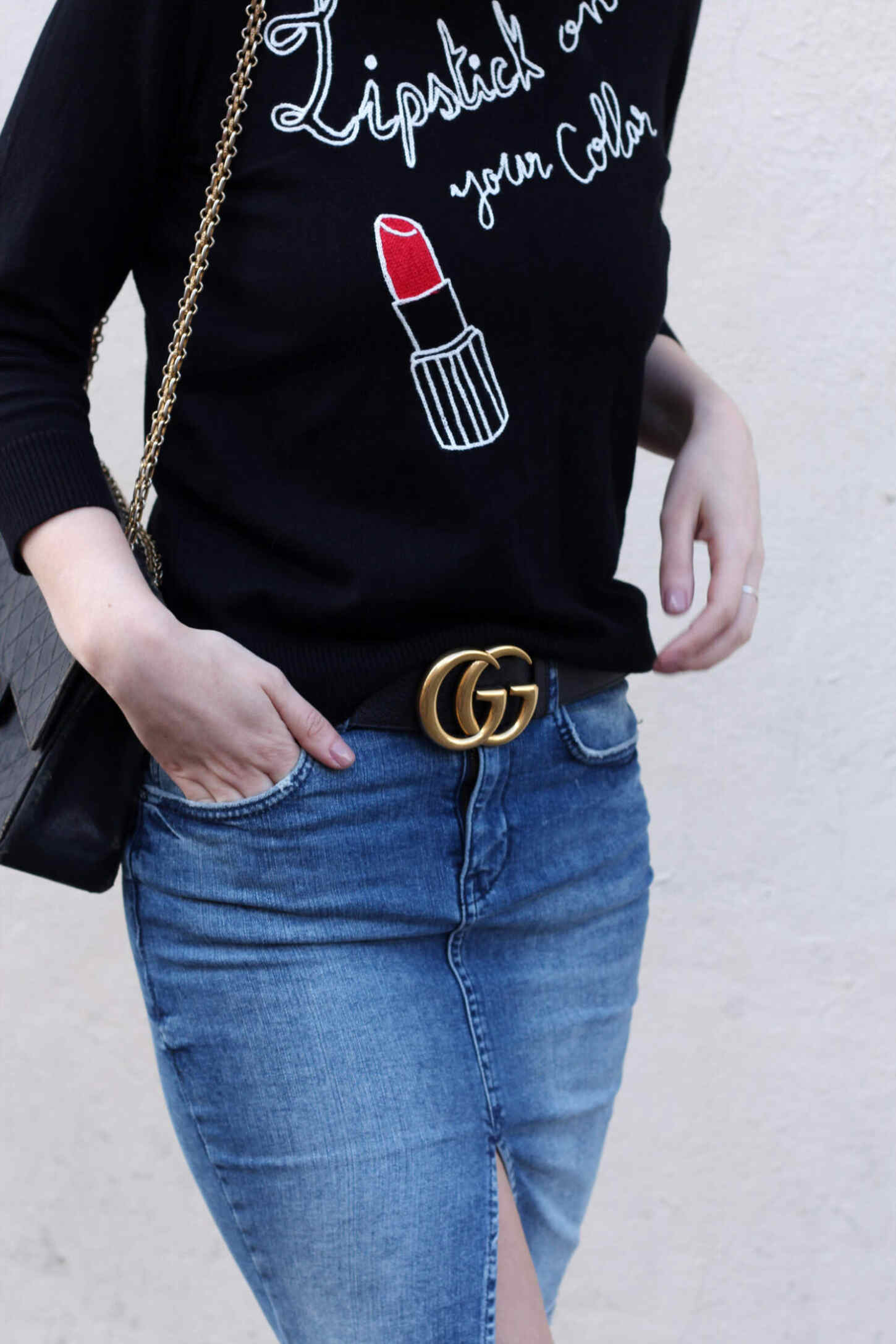 Chanel slogan on sale jumper