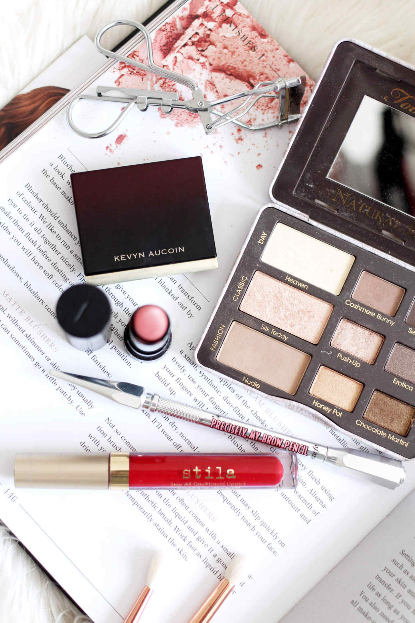 kevyn-aucoin-sculpting-powder-too-faced-natural-eyes-stila-fiery kevyn-aucoin-sculpting-powder-too-faced-natural-eyes-stila-fiery