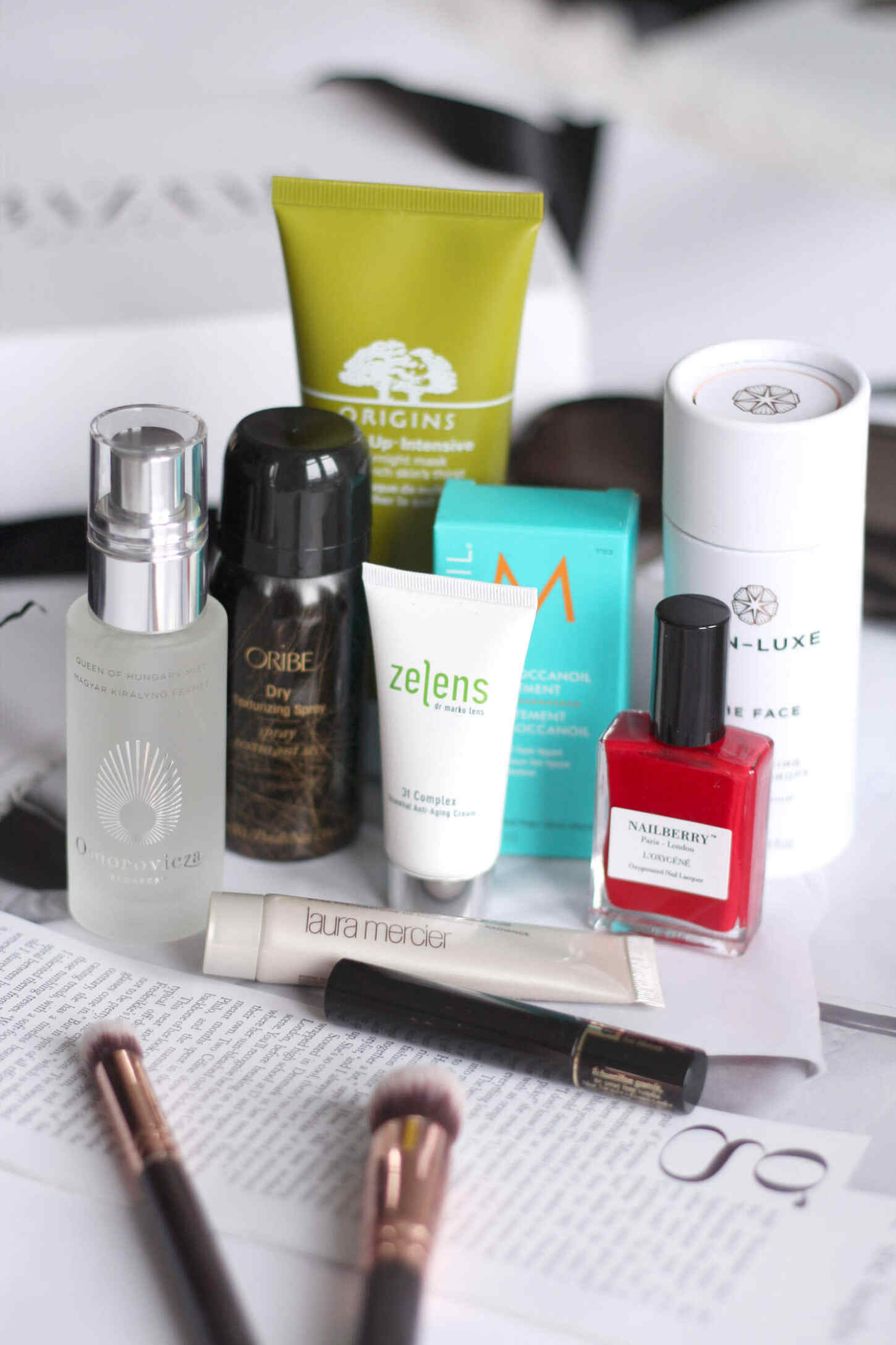 latest-in-beauty-harpers-bazaar-box-review-2 latest-in-beauty-harpers-bazaar-box-review-2
