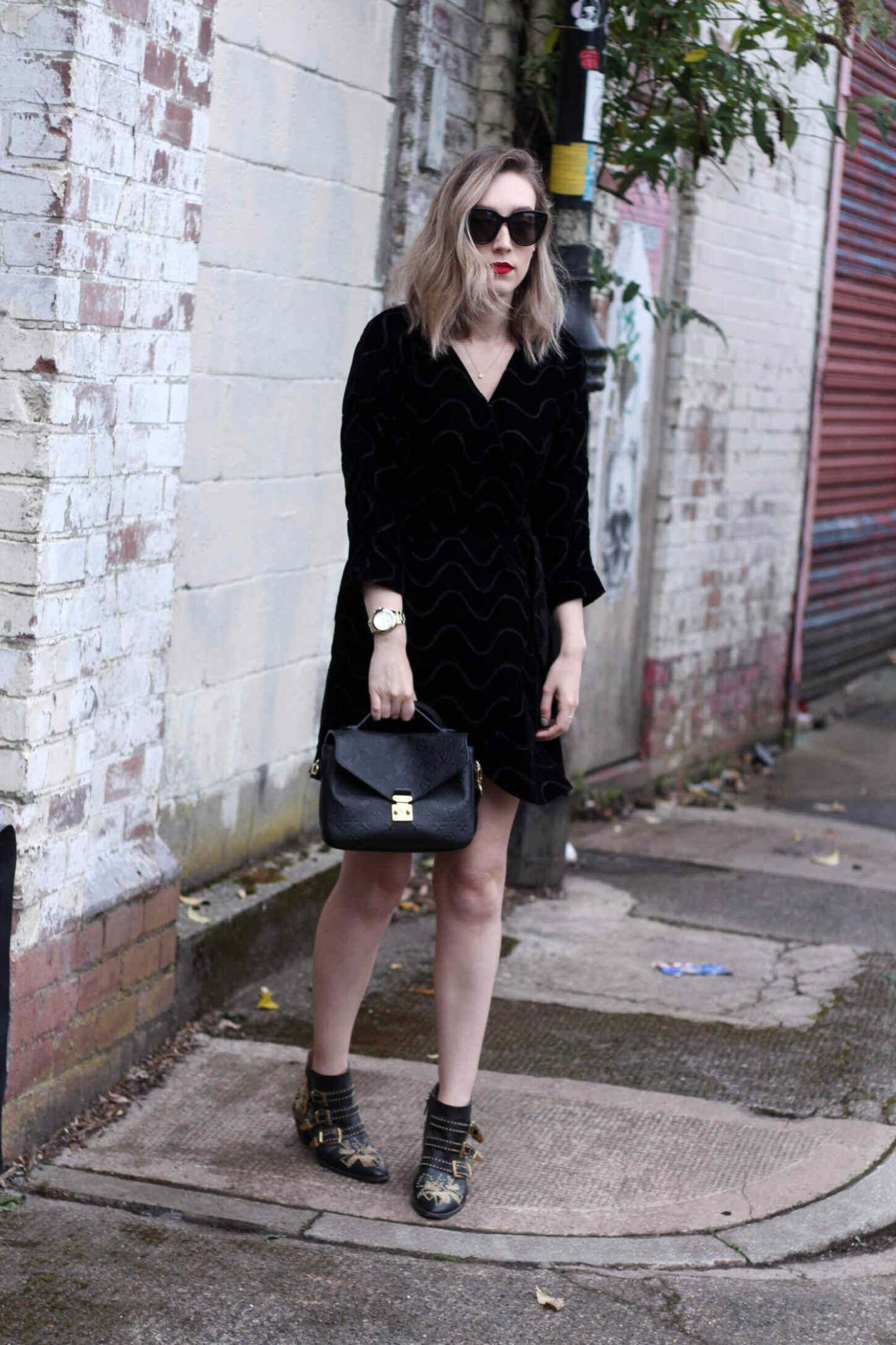 and-other-stories-velvet-wrap-dress-chloe-susanna-boots-louis-vuitton-pochette-metis-1 and-other-stories-velvet-wrap-dress-chloe-susanna-boots-louis-vuitton-pochette-metis-1