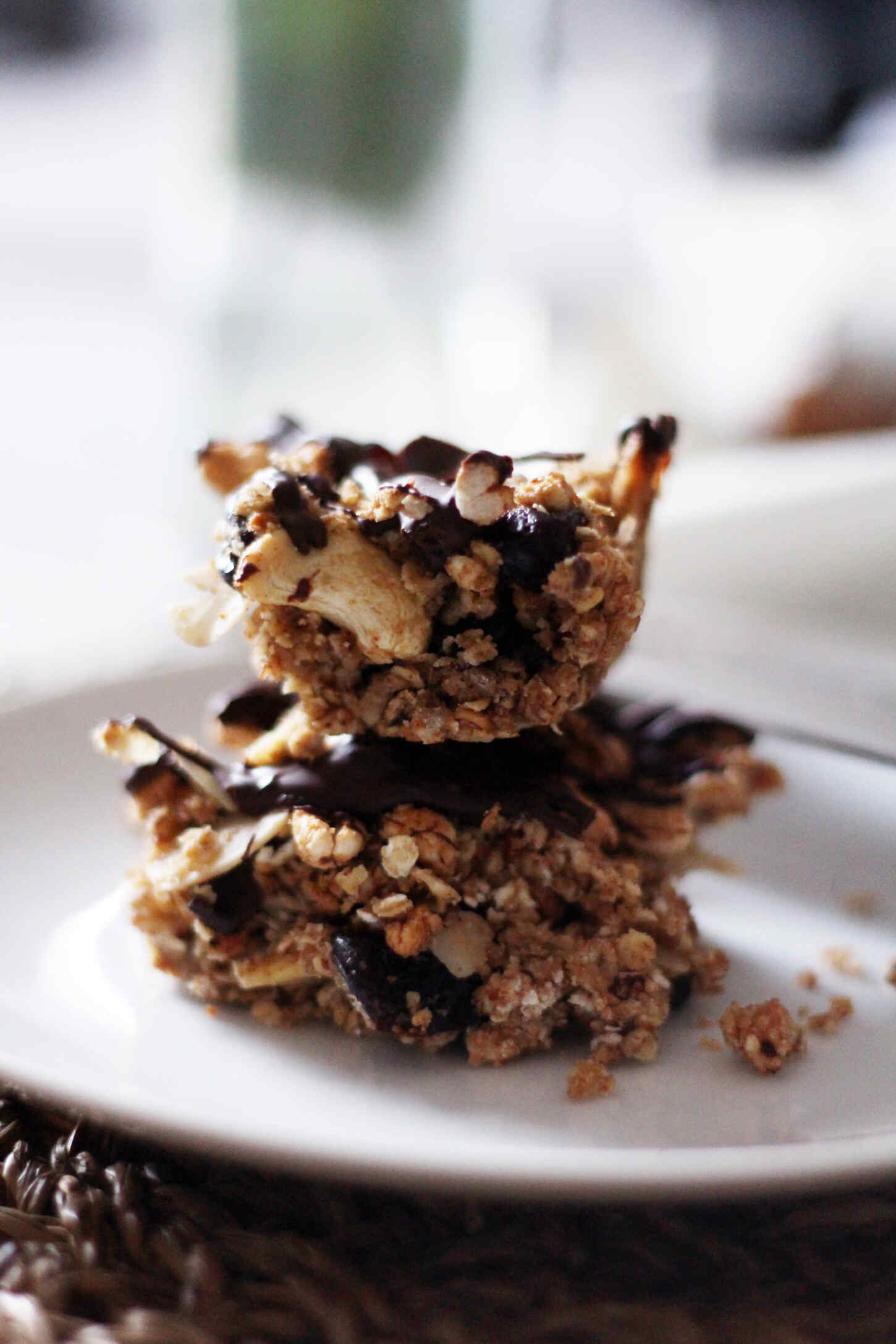 chewy-oatmeal-breakfast-bar-rolled-oats-fruit-nuts-recipe-4 chewy-oatmeal-breakfast-bar-rolled-oats-fruit-nuts-recipe-4