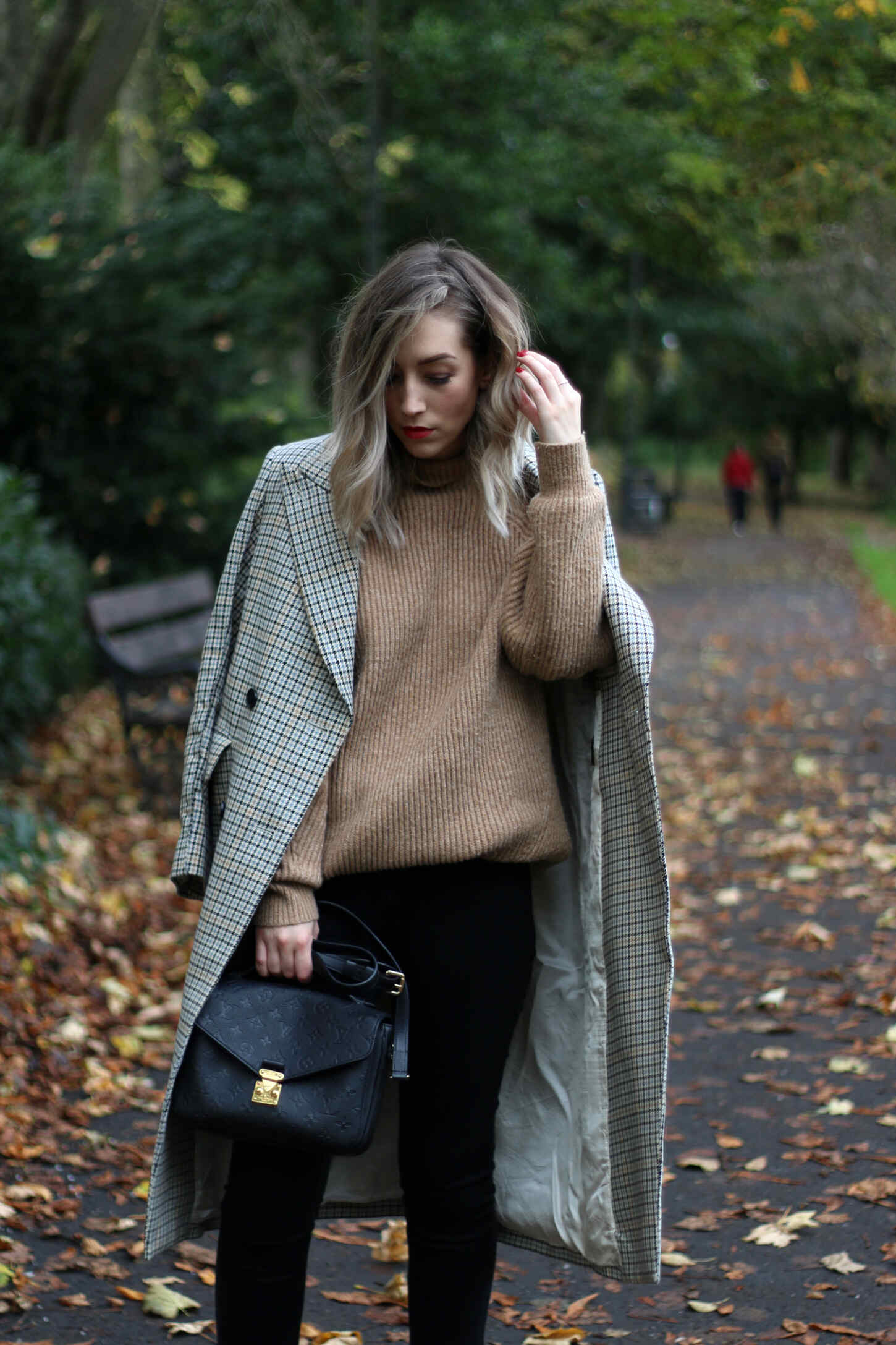 autumn-outfit-H&M-oversized-tan-jumper-checked-coat-5 autumn-outfit-H&M-oversized-tan-jumper-checked-coat-5