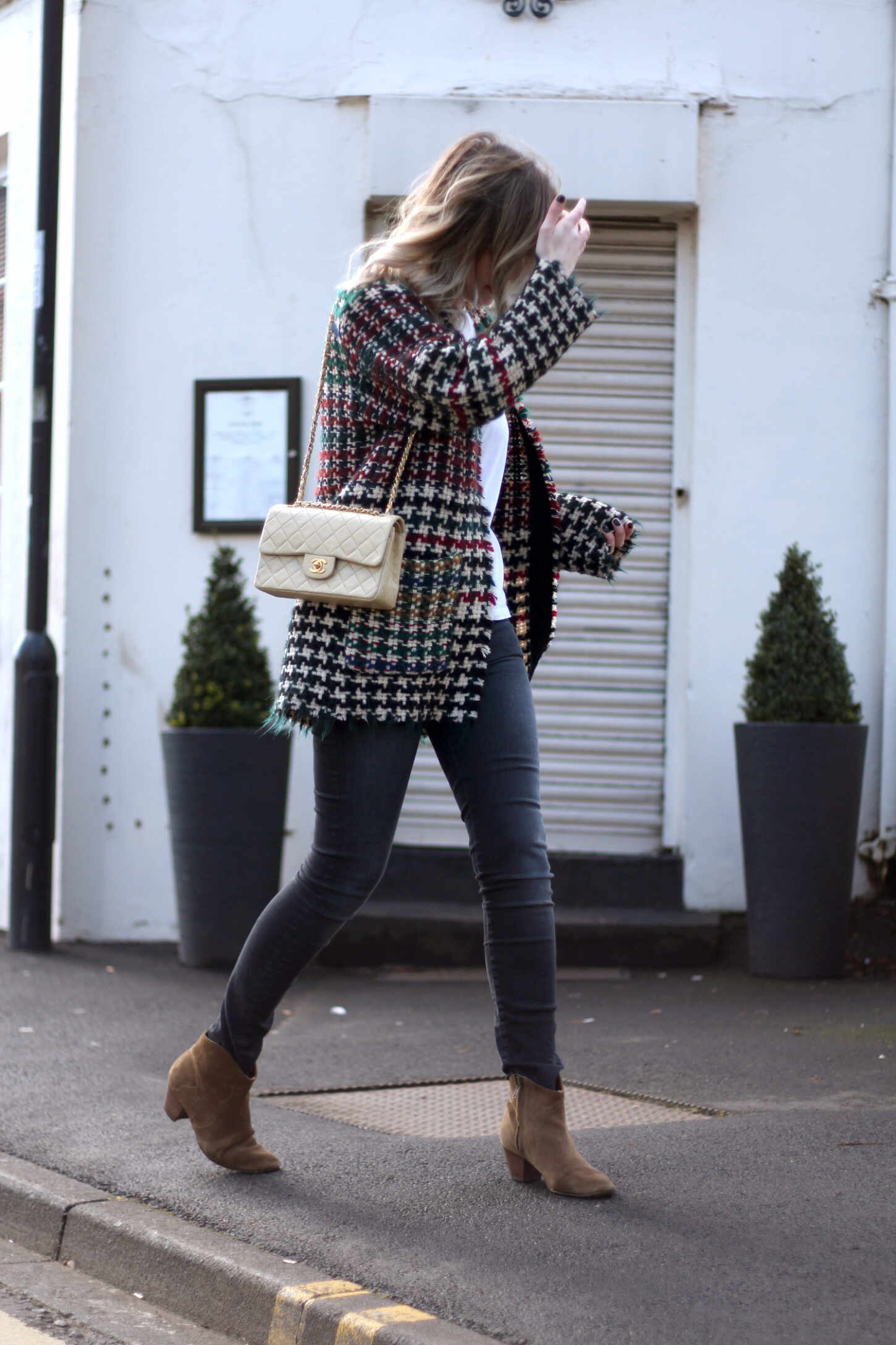 isabel-marant-diana-coat-vintage-cream-chanel-bag-8 isabel-marant-diana-coat-vintage-cream-chanel-bag-8