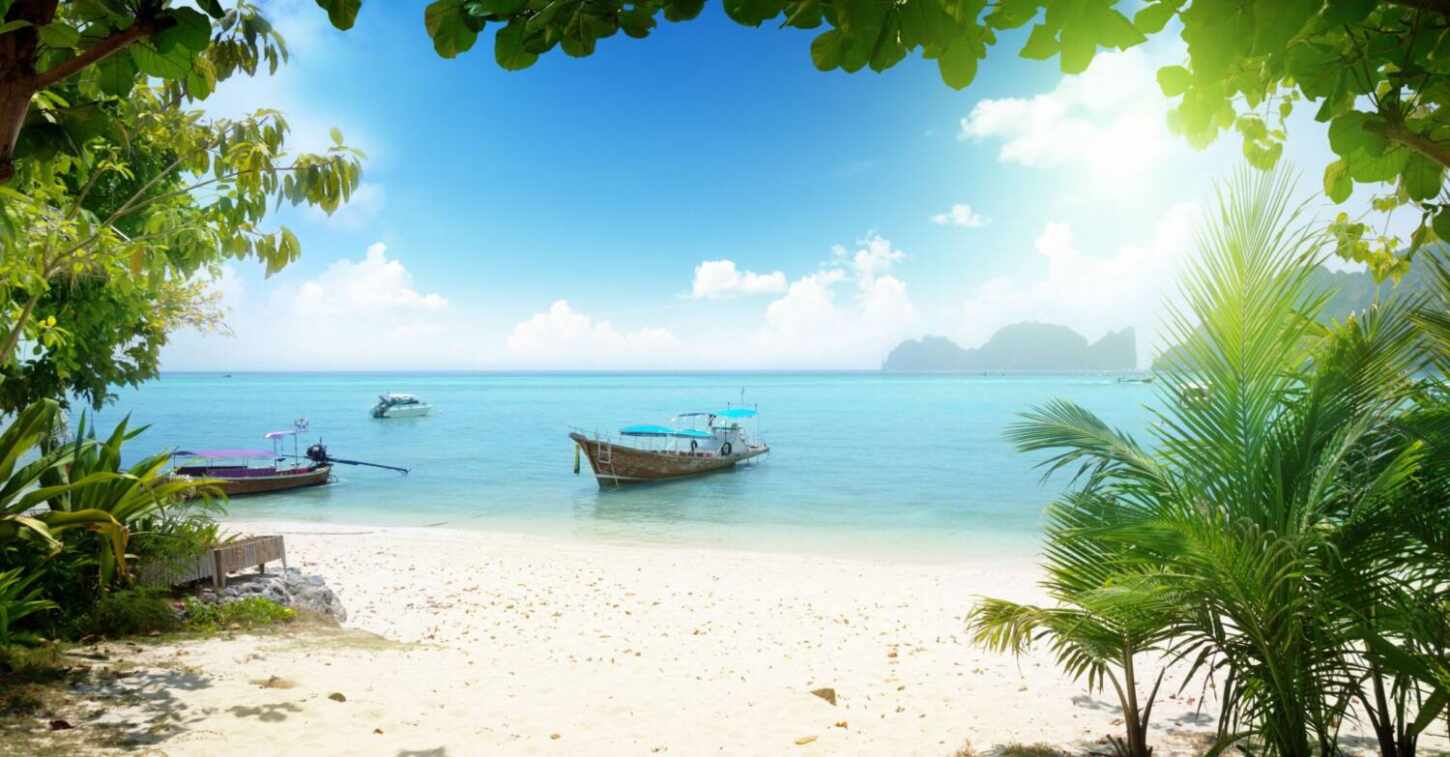 beach-boat-island-jetsetter-guides