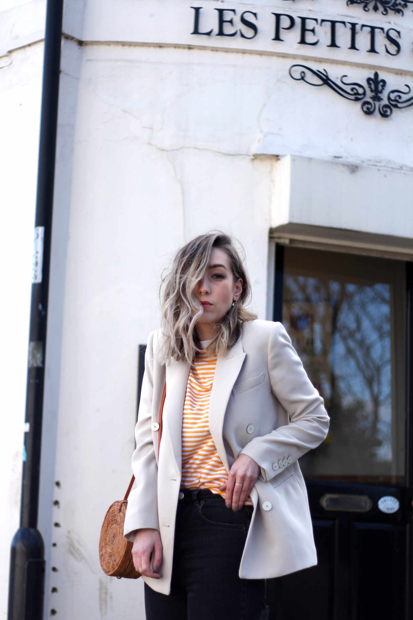 mango-beige-blazer-yellow-stripe-tshirt-gucci-loafers-basket-bag-15 mango-beige-blazer-yellow-stripe-tshirt-gucci-loafers-basket-bag-15