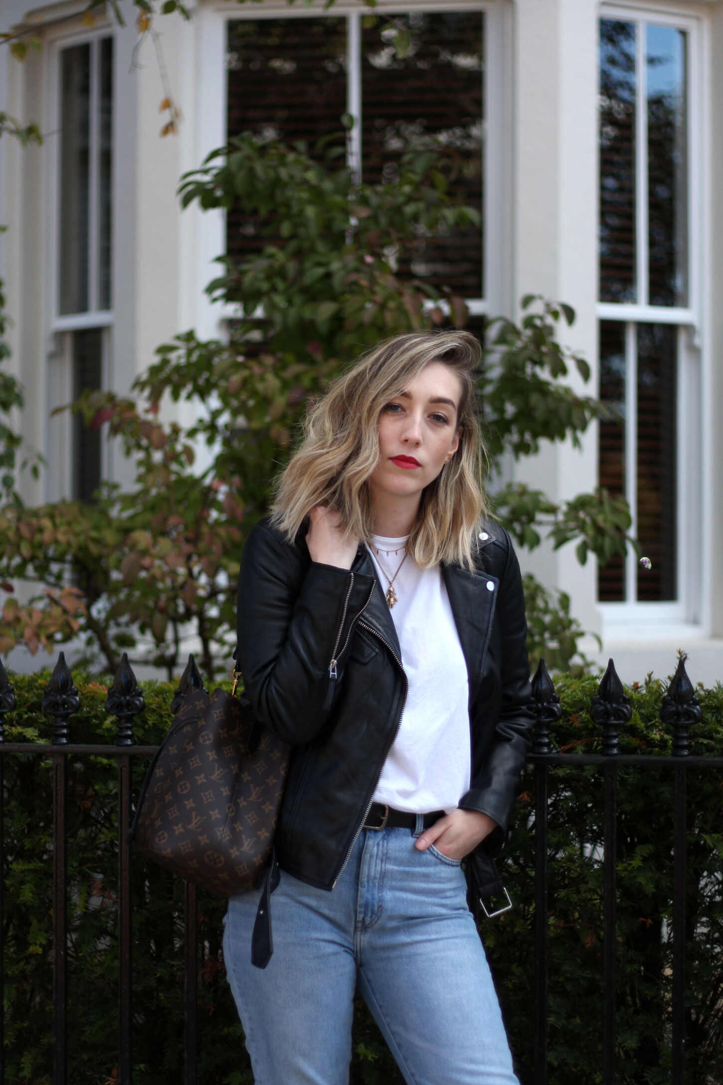 and-other-stories-extra-high-waist-jeans-louis-vuitton-neo-noe-bag-14 and-other-stories-extra-high-waist-jeans-louis-vuitton-neo-noe-bag-14