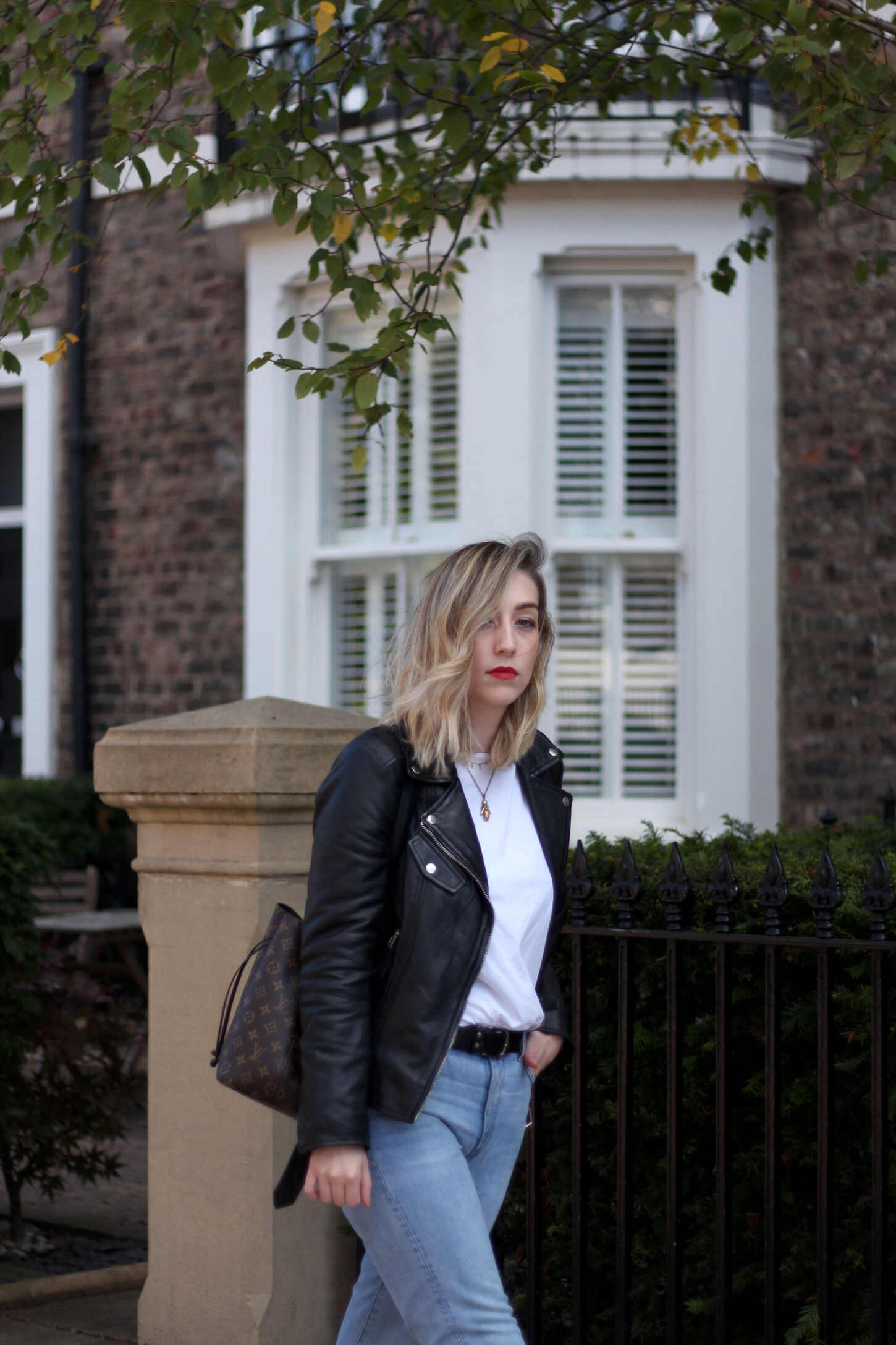 and-other-stories-extra-high-waist-jeans-louis-vuitton-neo-noe-bag-19 and-other-stories-extra-high-waist-jeans-louis-vuitton-neo-noe-bag-19
