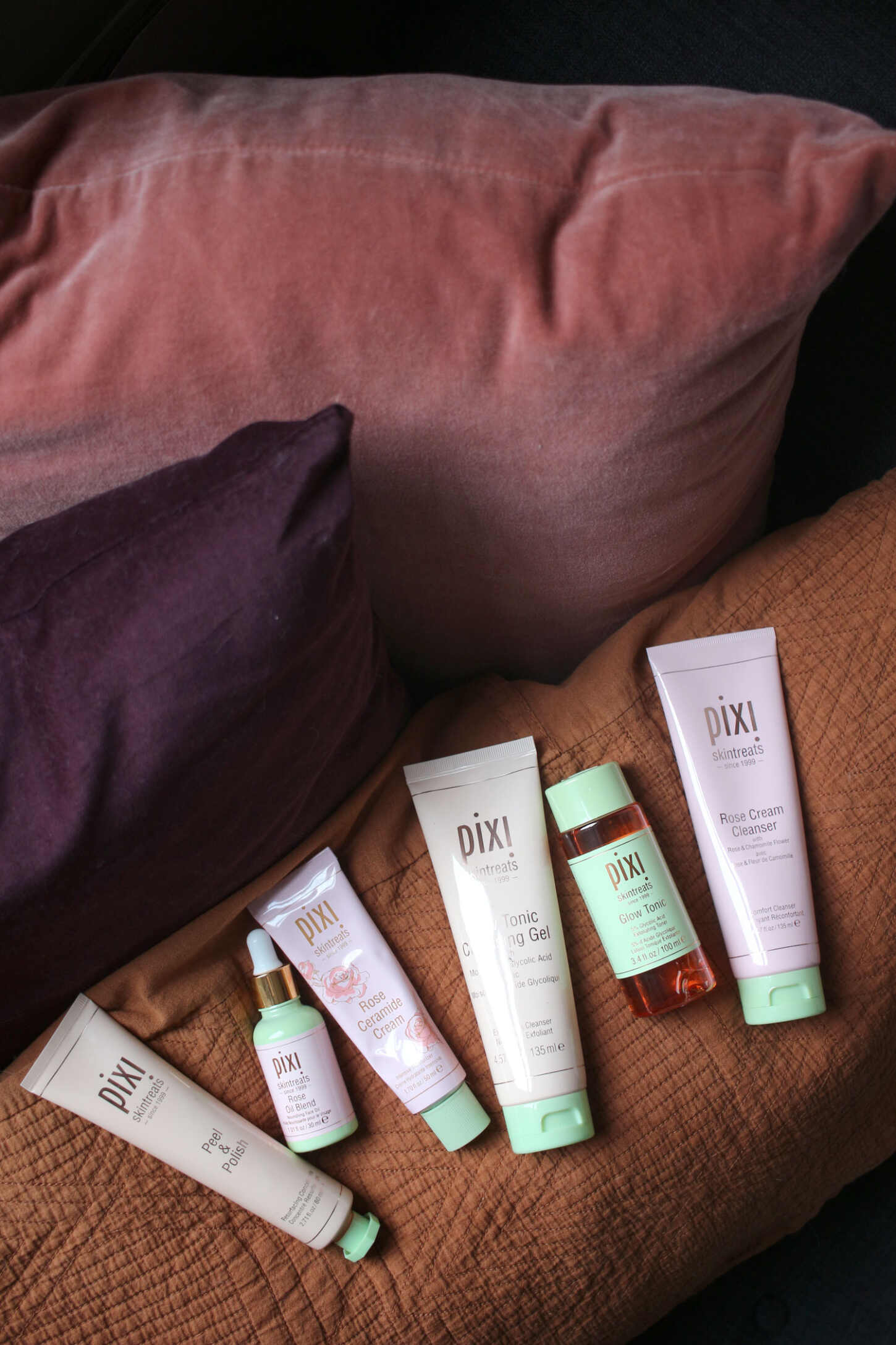 pixi-skincare-review-glow-tonic-rose-moisturiser-1 pixi-skincare-review-glow-tonic-rose-moisturiser-1