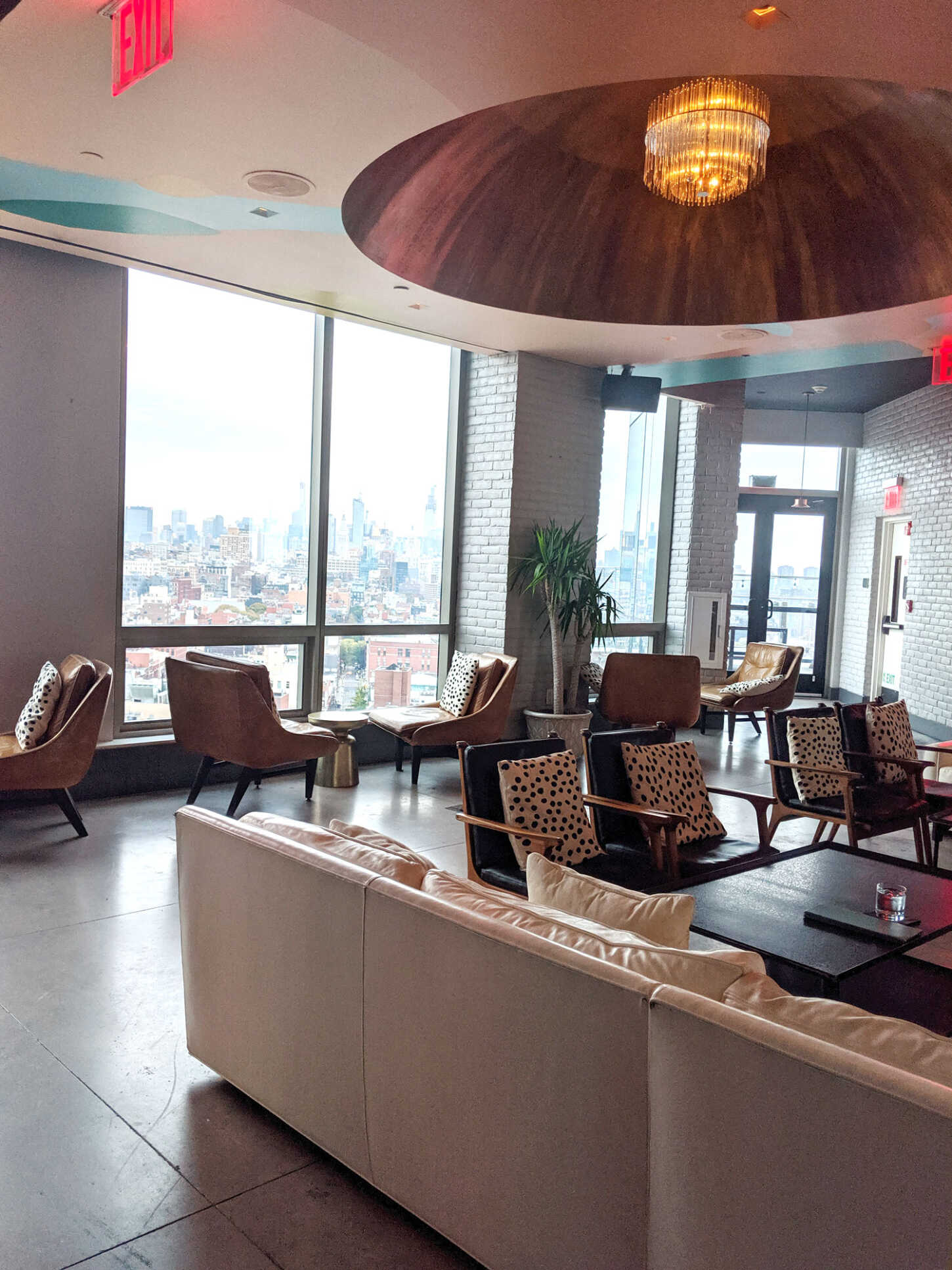 Hotel-50-Bowery-New-York-Manhattan-Review-Room-Travel-Blogger-1 Hotel-50-Bowery-New-York-Manhattan-Review-Room-Travel-Blogger-1