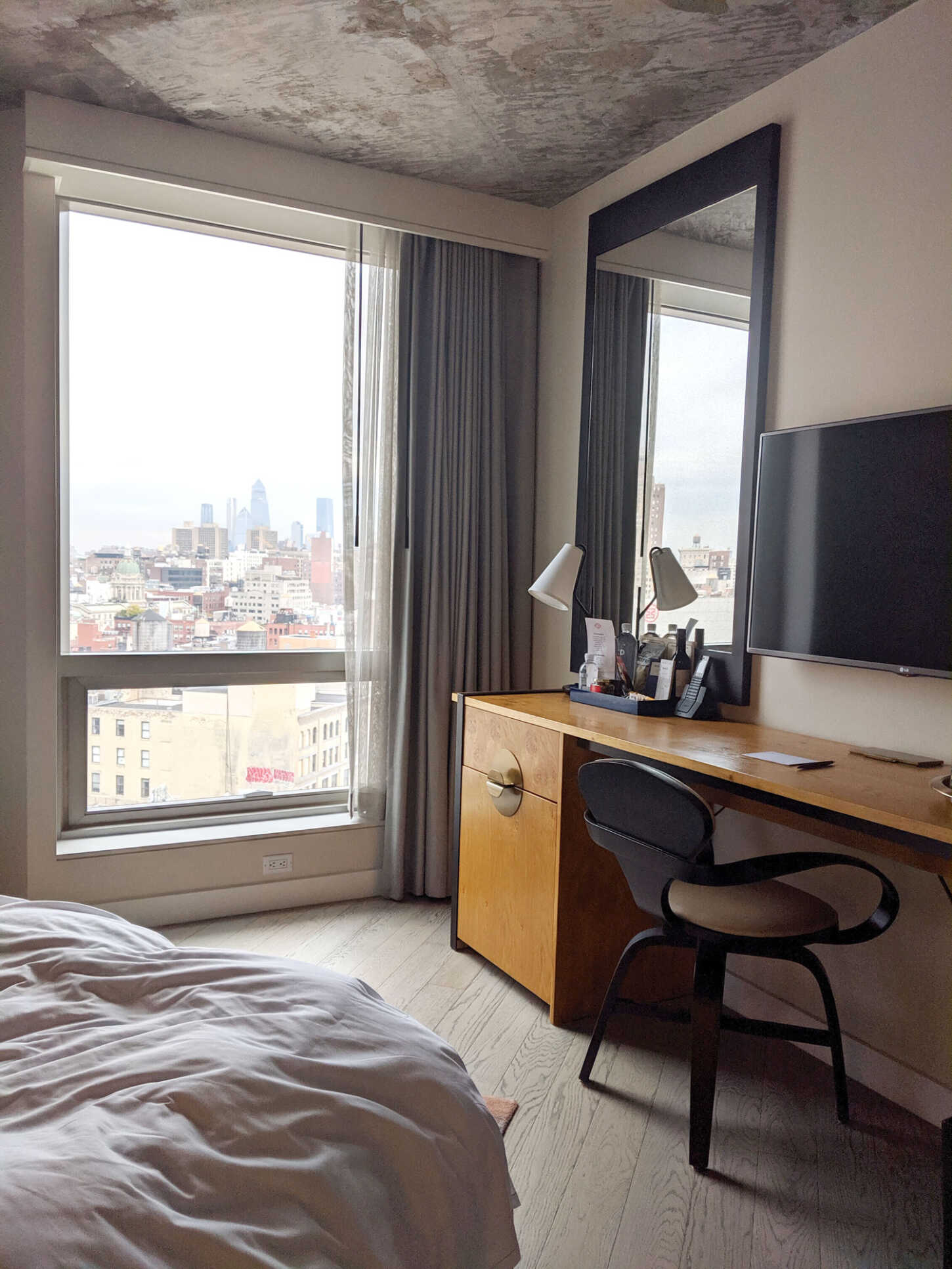 Hotel-50-Bowery-New-York-Manhattan-Review-Room-Travel-Blogger-6