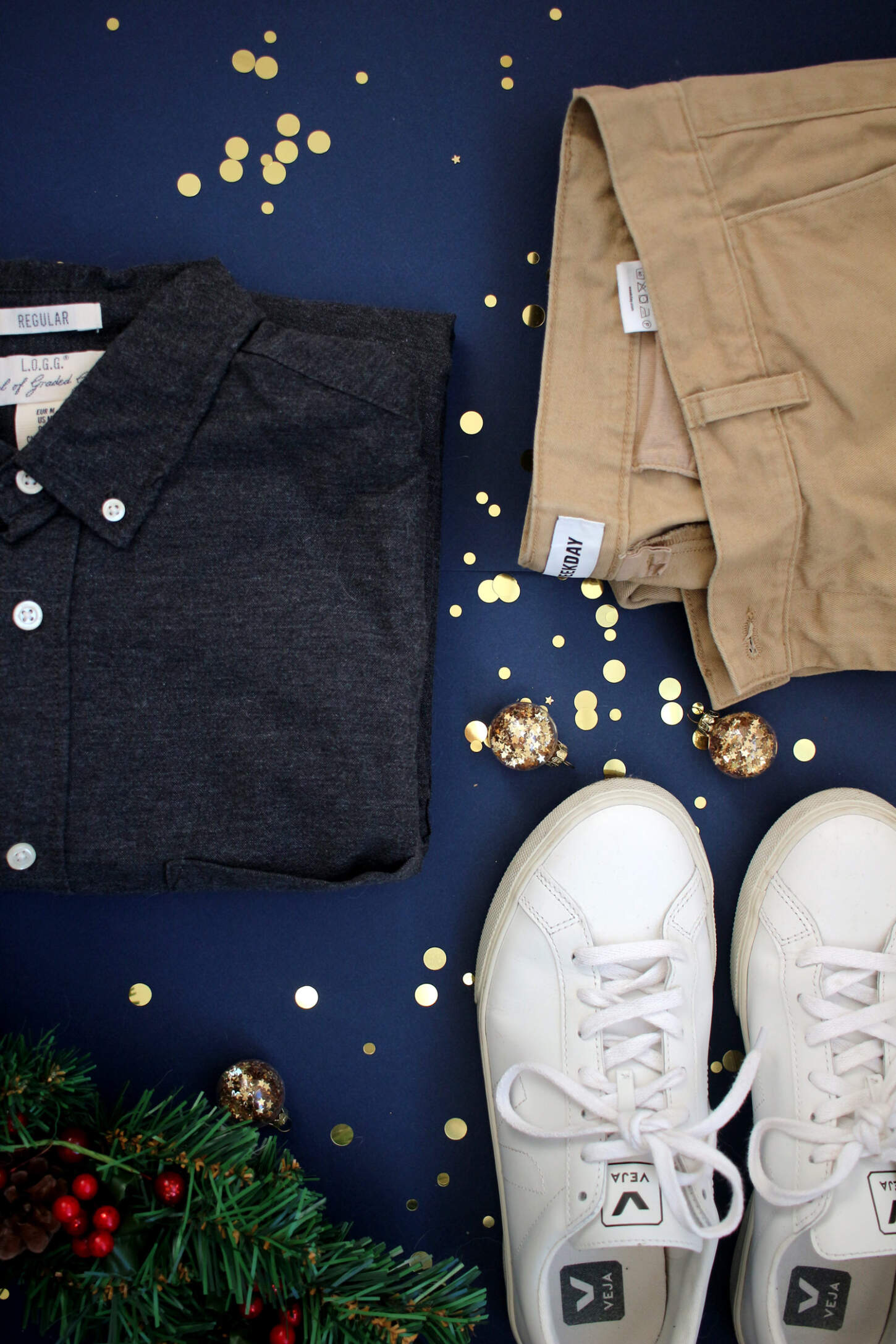 mens-christmas-gift-guide-veja-diptyque-2 mens-christmas-gift-guide-veja-diptyque-2