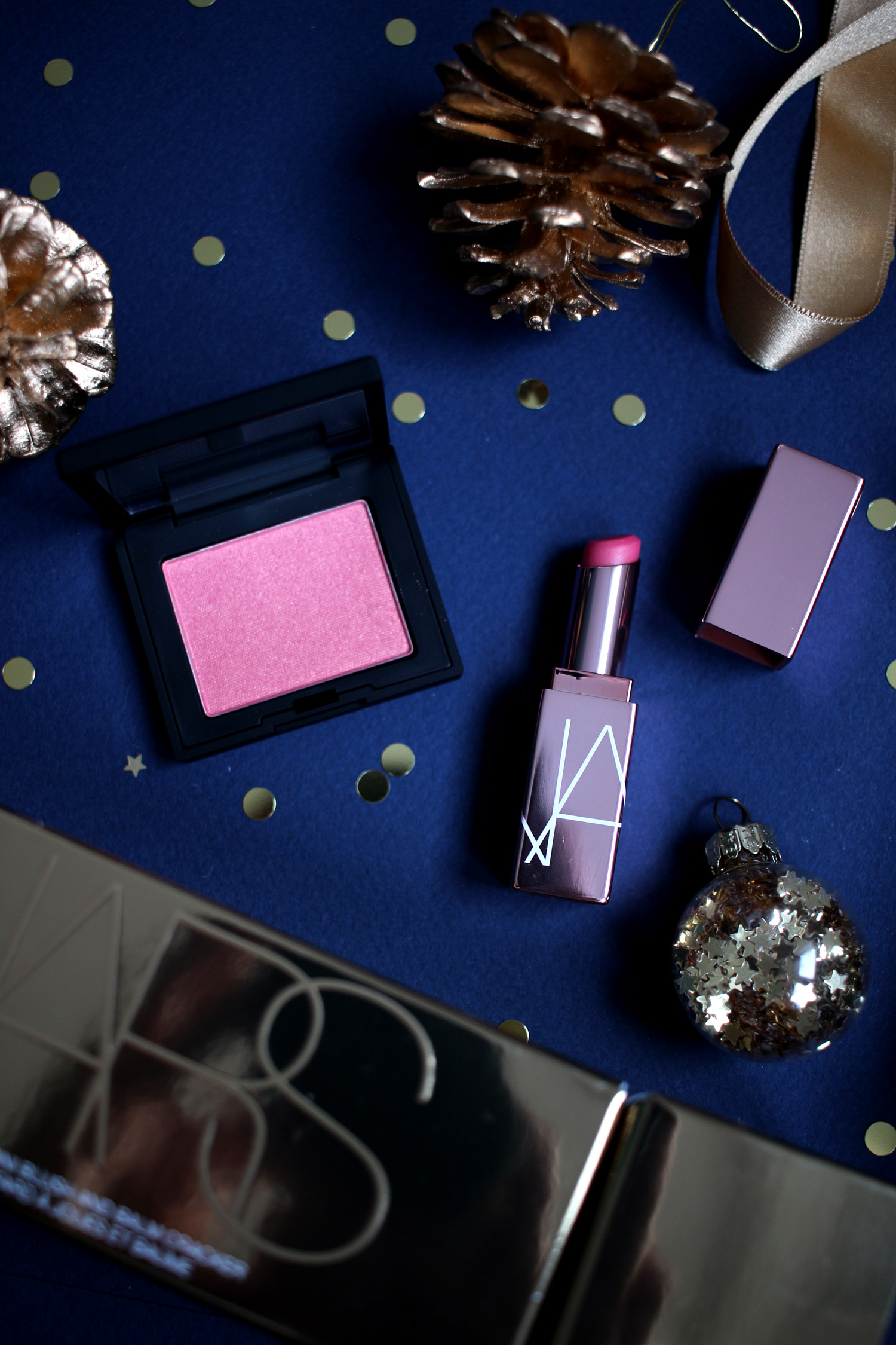 christmas-2020-beauty-gift-guide-NARS-gift-sets-gold-cracker-orgasm-mini christmas-2020-beauty-gift-guide-NARS-gift-sets-gold-cracker-orgasm-mini