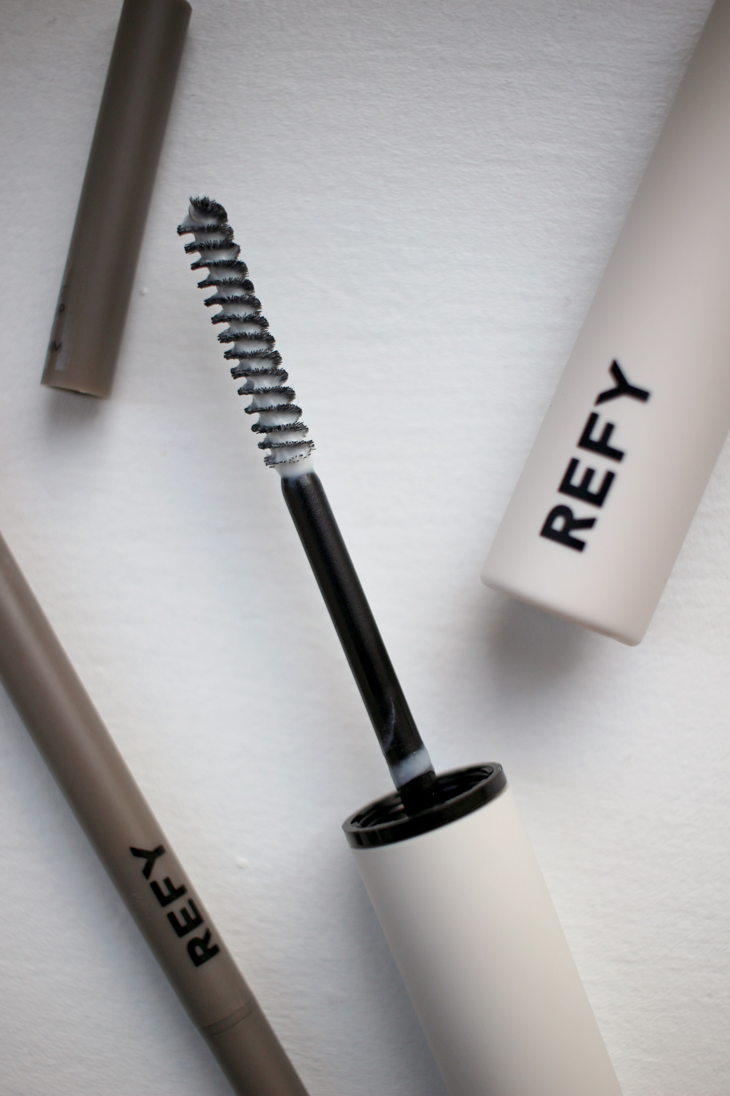 refy-beauty-brow-pencil-sculpt refy-beauty-brow-pencil-sculpt