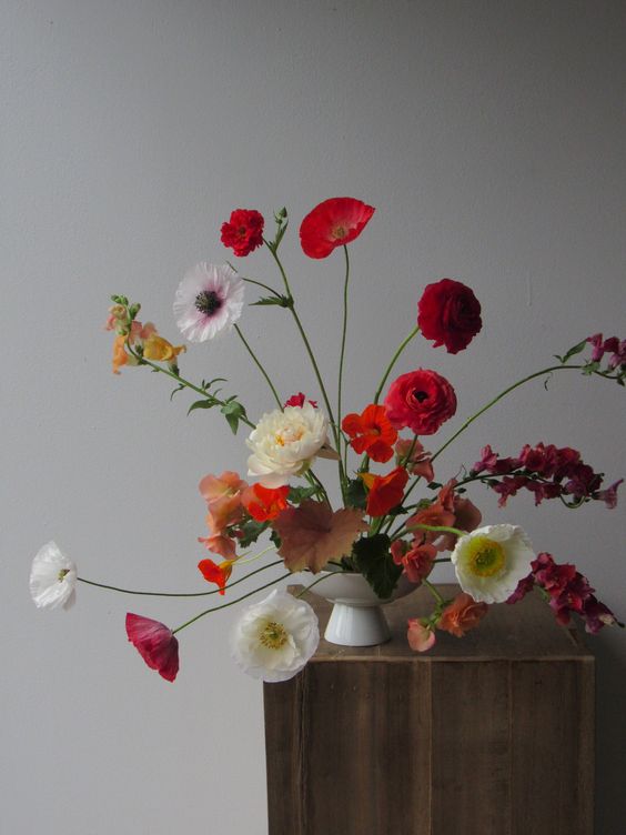 Using red in interiors flowers living room bouquet